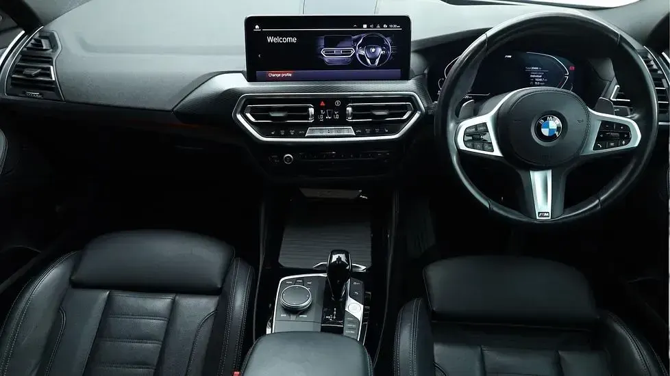 Used BMW X4 M Sport 190 HP (139 kW) 2023 Black sapphire SUV
