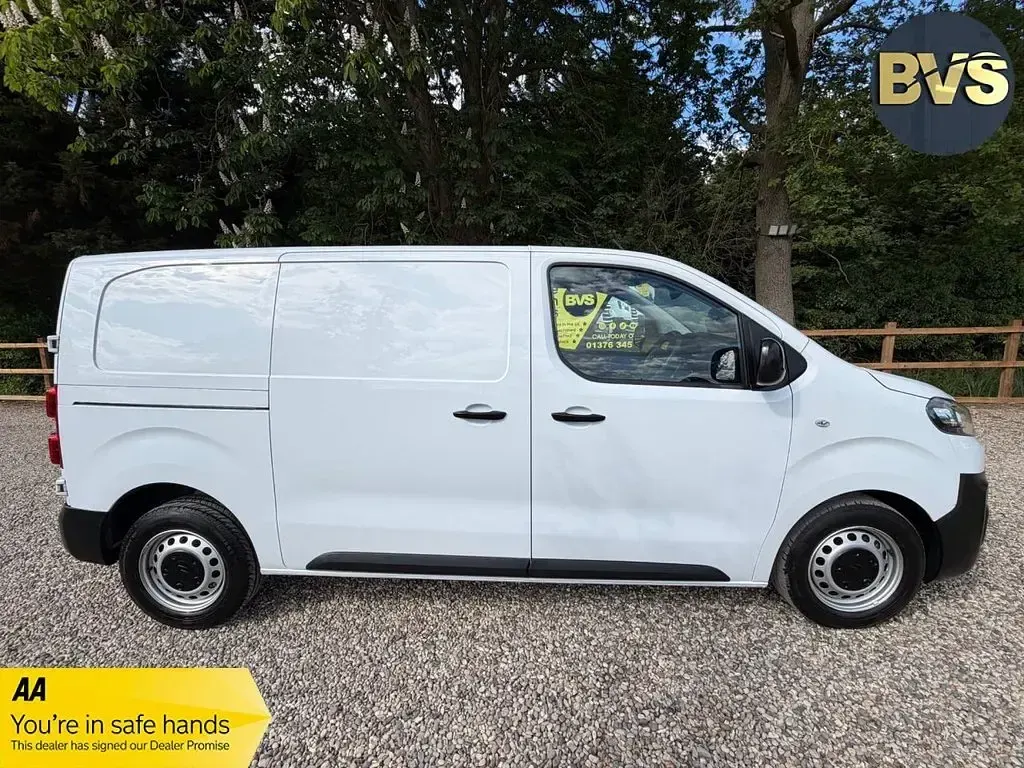 Used Citroën Dispatch 2023 White MPV