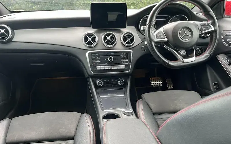 Used Mercedes GLA200 AMG line 156 HP (114 kW) 2020 Red SUV