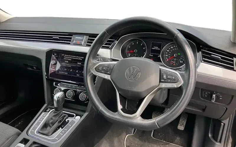 Used VW Passat SE 150 HP (110 kW) 2021 Grey Sedan