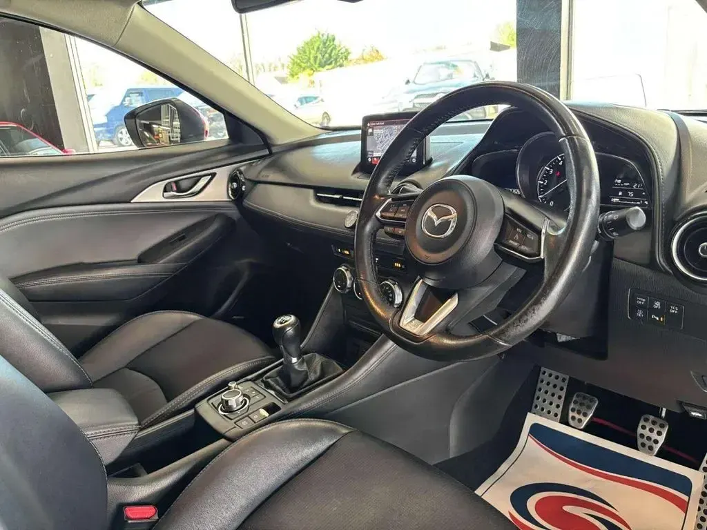 Used Mazda CX-3 Inclusive 121 HP (88 kW) 2018 Red SUV