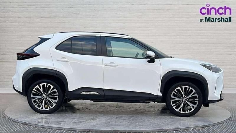 Used Toyota Yaris Cross 113 HP (83 kW) 2023 White SUV