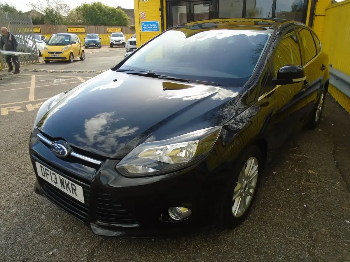 Used Ford Focus Titanium 125 HP (91 kW) 2013 Black Hatchback