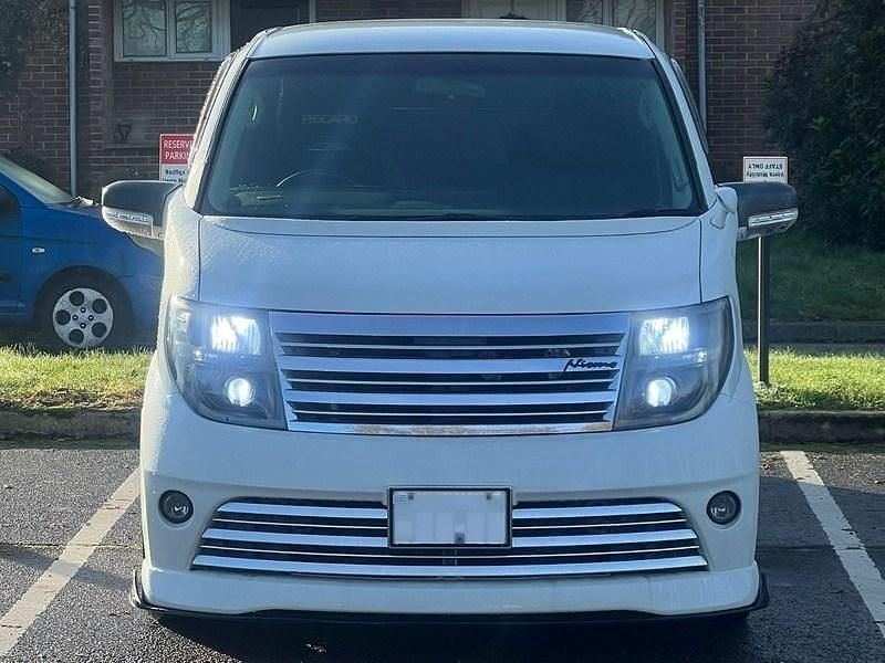 Used Nissan Elgrand Nismo 2008 White pearl MPV