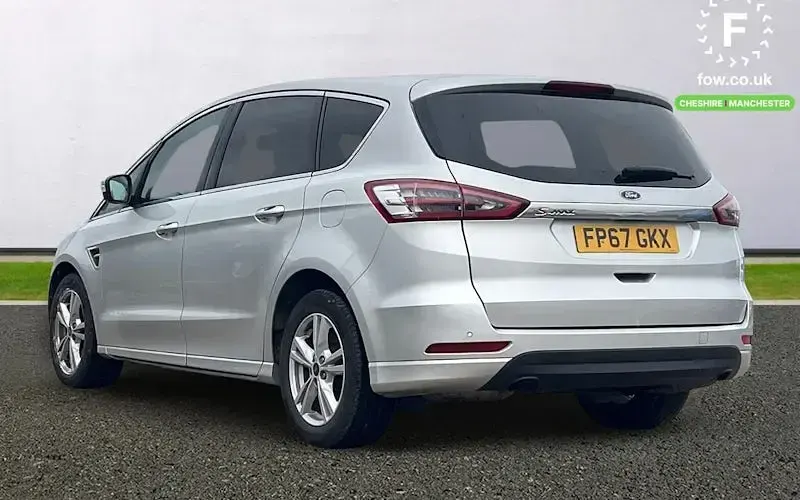 Used Ford S-MAX Titanium 150 HP (110 kW) 2017 Silver MPV