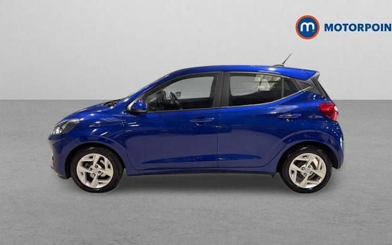 Used Hyundai i10 SE 67 HP (49 kW) 2023 Hatchback
