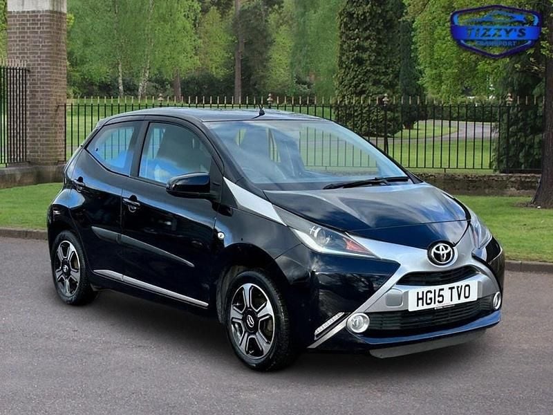 Black Used 2015 Toyota Aygo X-clusiv Hatchback | £4,495 (Fair price) - Image 1/4