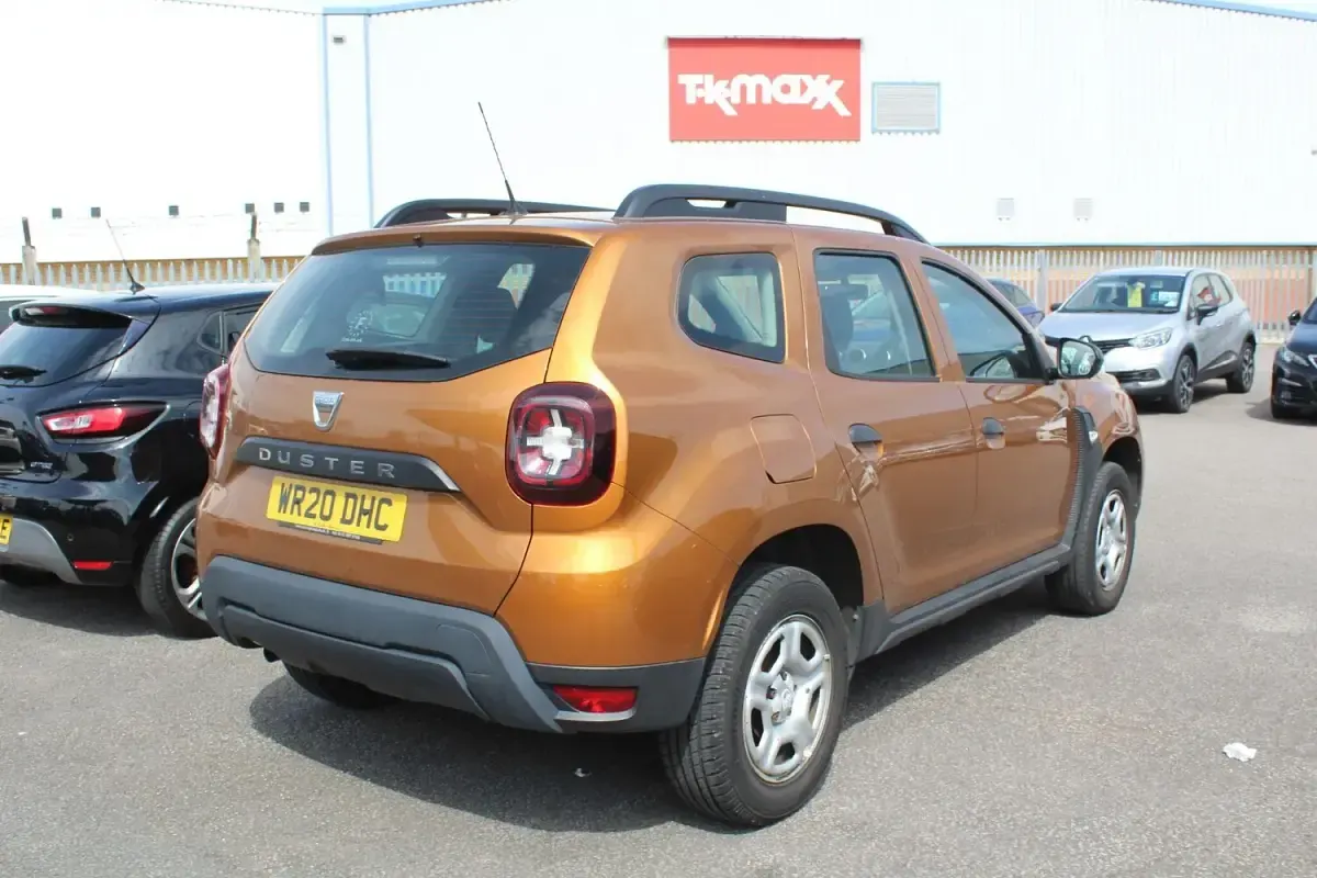 Used Dacia Duster Essentiel 100 HP (73 kW) 2020 Orange SUV