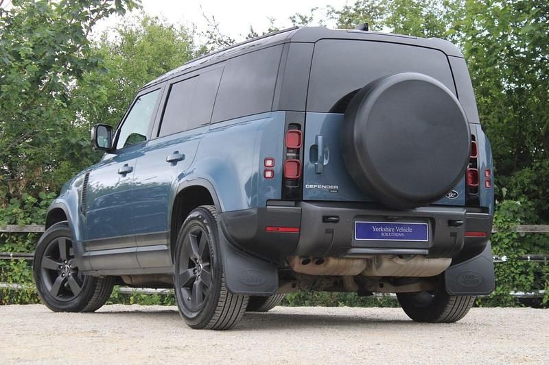 Used Land Rover Defender SE 2021 Blue SUV