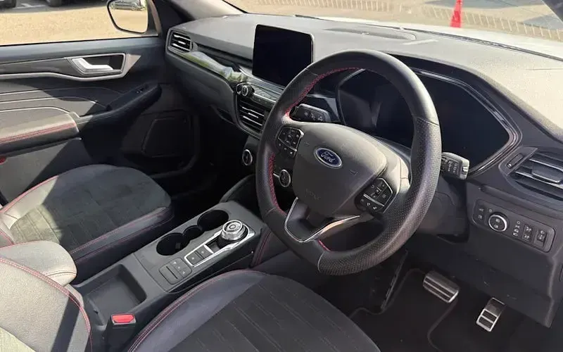 Used Ford Kuga ST-Line 224 HP (164 kW) 2024 White SUV
