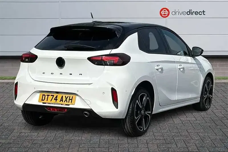 Used Vauxhall Corsa S 100 HP (73 kW) 2024 White Hatchback