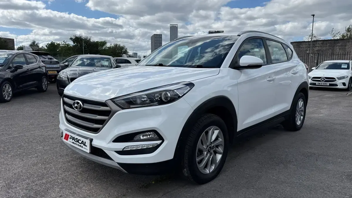 Used Hyundai Tucson SE 2017 White SUV