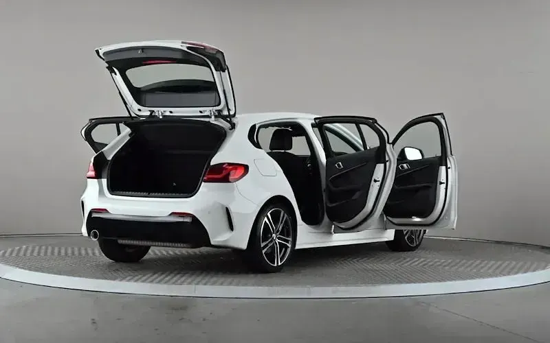 Used BMW 118 M Sport 136 HP (100 kW) 2022 White Hatchback