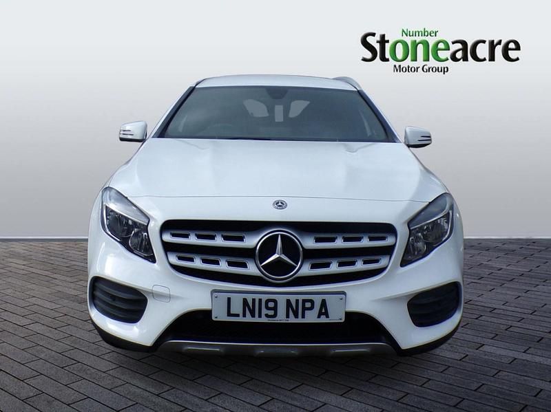 Used Mercedes GLA200 AMG line 156 HP (114 kW) 2019 White SUV