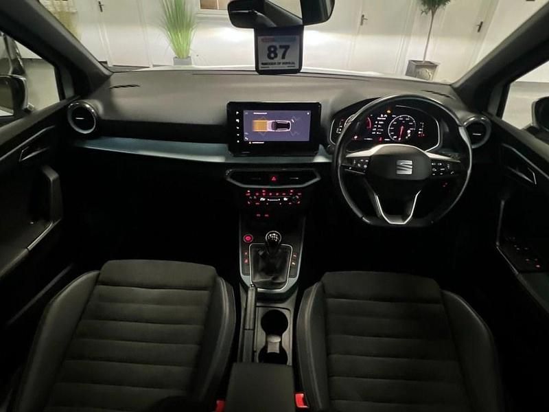 Used Seat Arona Xperience Lux 110 HP (80 kW) 2023 White SUV