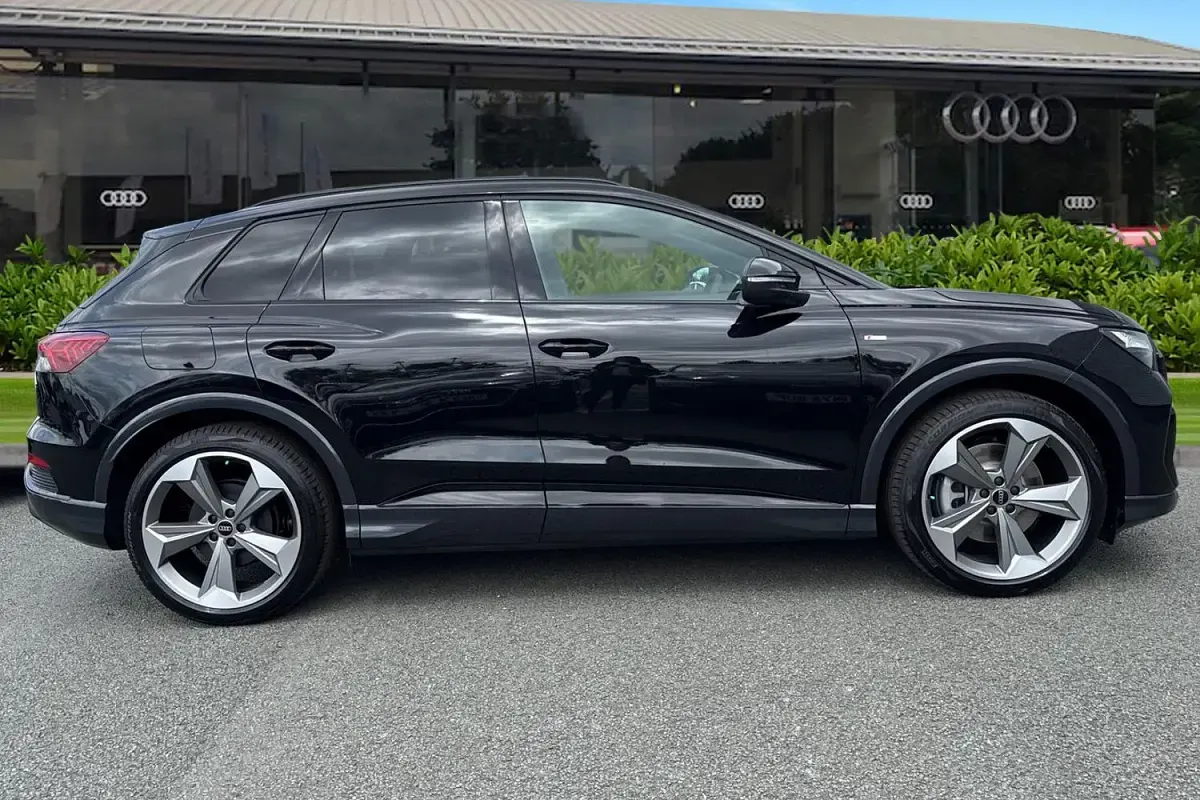 New Audi Q4 e-tron Black Edition 150 kW (204 HP) 2026 Black SUV