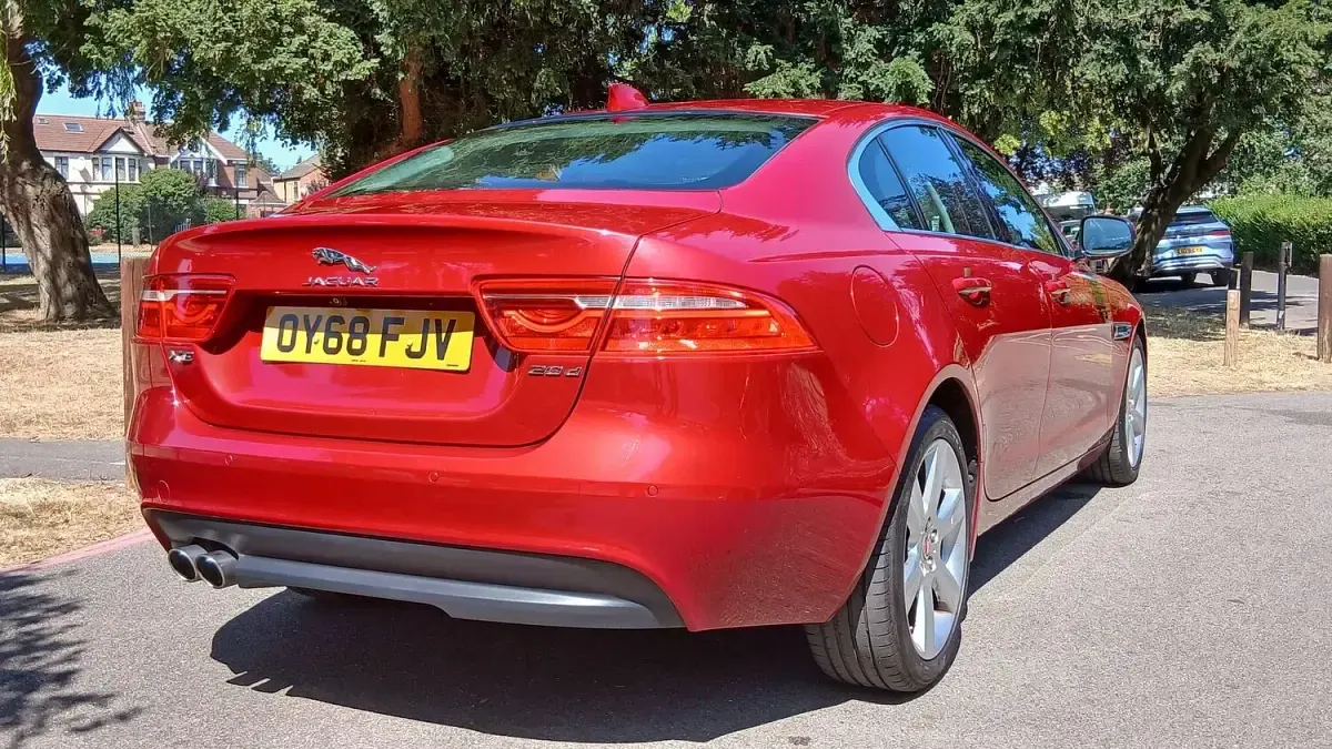 Used Jaguar XE Portfolio 180 HP (132 kW) 2018 Red Sedan