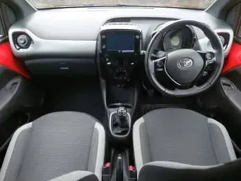 Used Toyota Aygo Trend 72 HP (52 kW) 2021 Red Hatchback