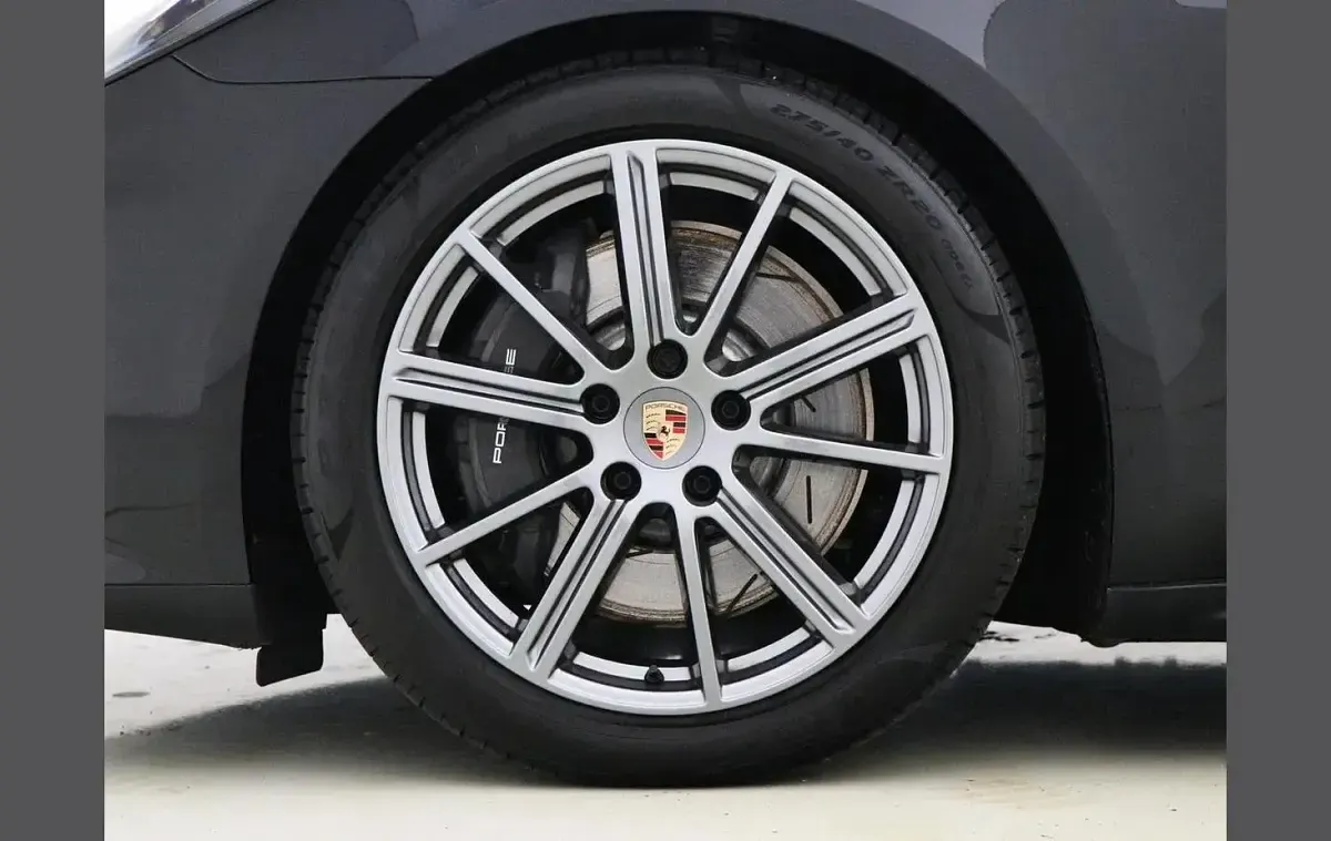 Used Porsche Panamera 4 E-Hybrid 464 HP (341 kW) 2025 Black Hatchback