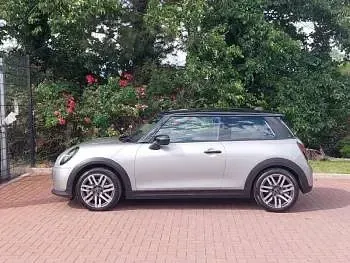 Used Mini Cooper Classic 114 kW (156 HP) 2025 Silver Hatchback