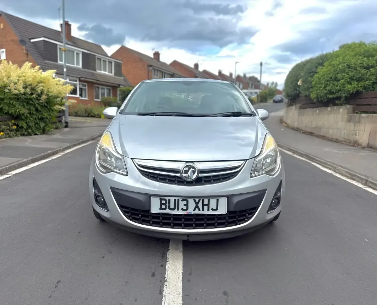 Used Vauxhall Corsa 90 HP (66 kW) 2013 Silver Hatchback