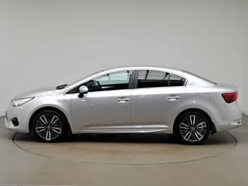 Used Toyota Avensis Design 147 HP (108 kW) 2018 Silver Sedan