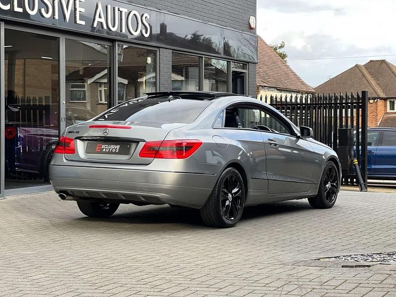 Usado Mercedes E250 SE 2010 Prateado Coupé