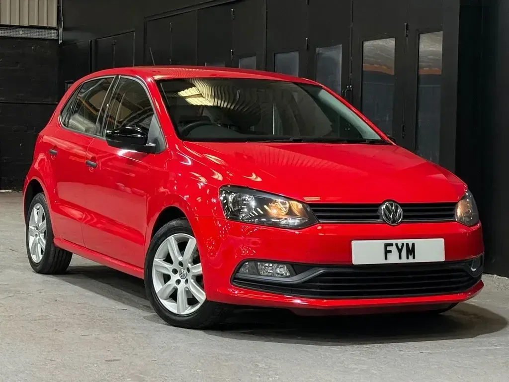 Used VW Polo S 60 HP (44 kW) 2015 Red Hatchback