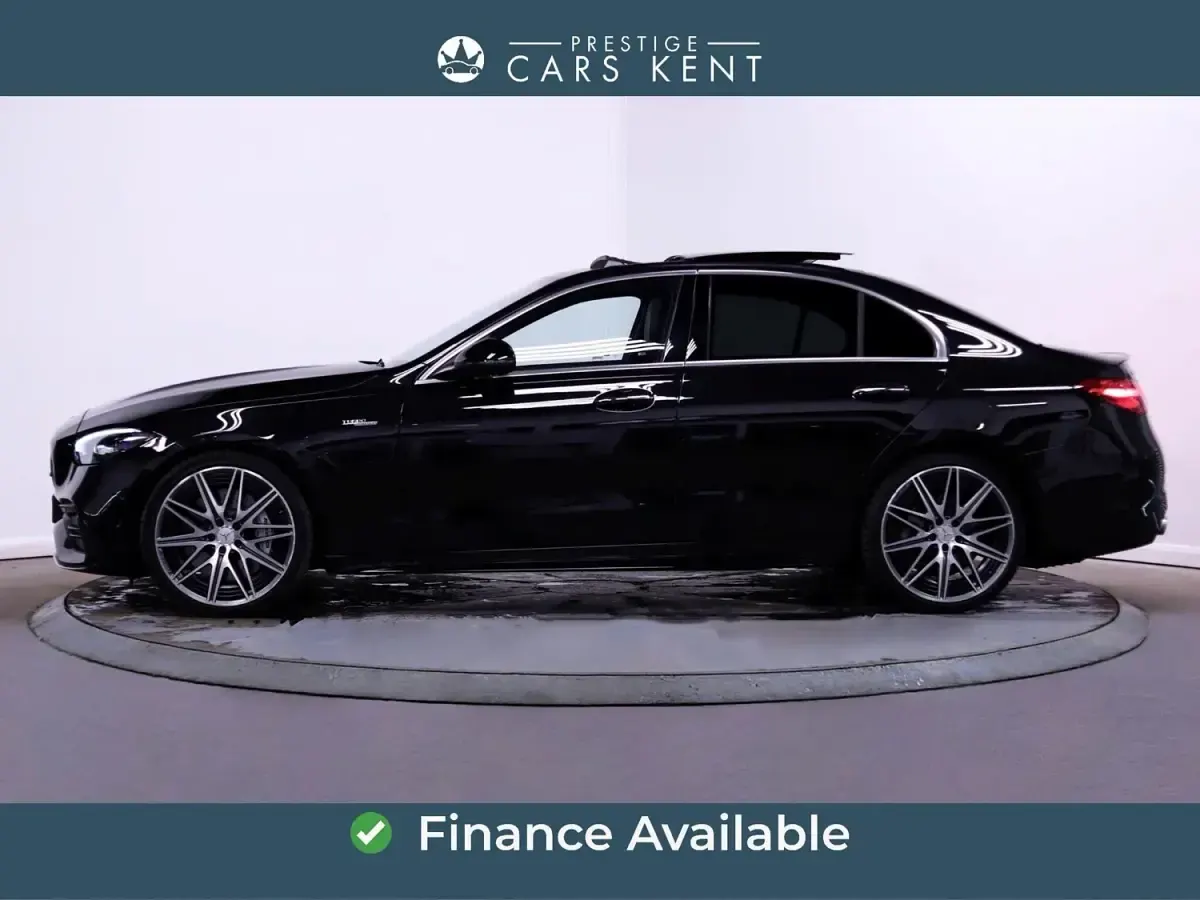 Begagnad Mercedes C43 AMG Premium Plus 2023 Svart Sedan