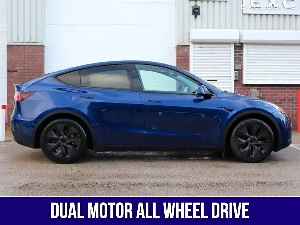 Used Tesla Model Y Long Range AWD 378 kW (514 HP) 2025 Blue SUV
