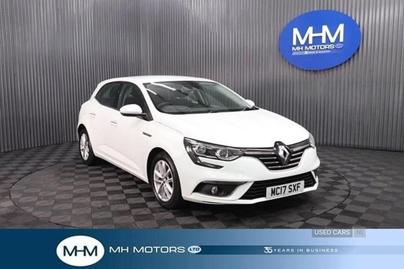 White Used 2017 Renault Mégane IV Dynamique Hatchback | £6,995 (Fair price) - Image 1/1