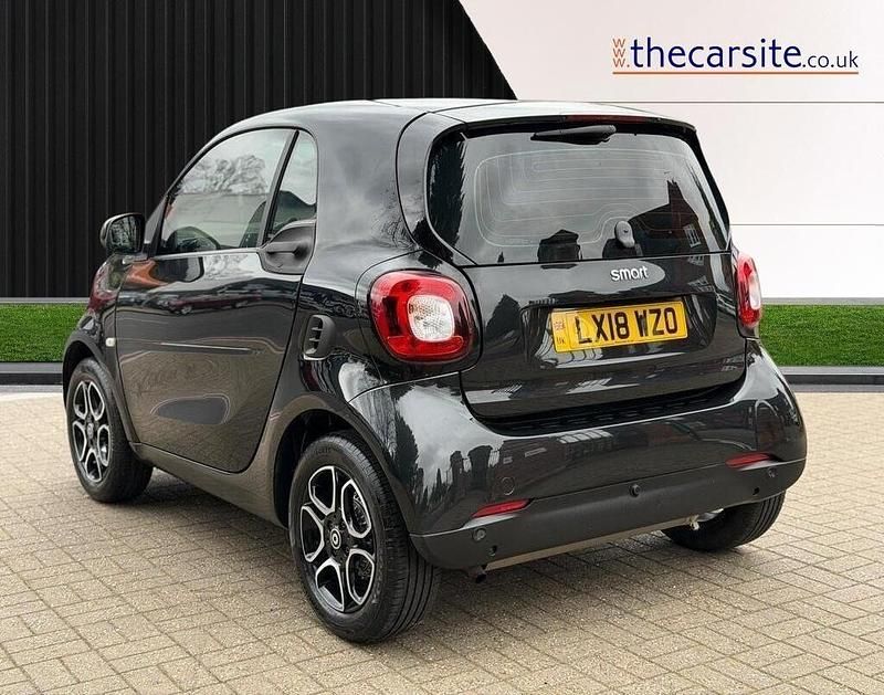 Used Smart ForTwo Coupé Premium 71 HP (52 kW) 2018 Black Coupe