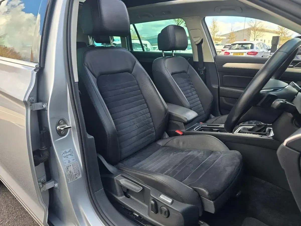 Used VW Passat GT 150 HP (110 kW) 2018 Silver Estate