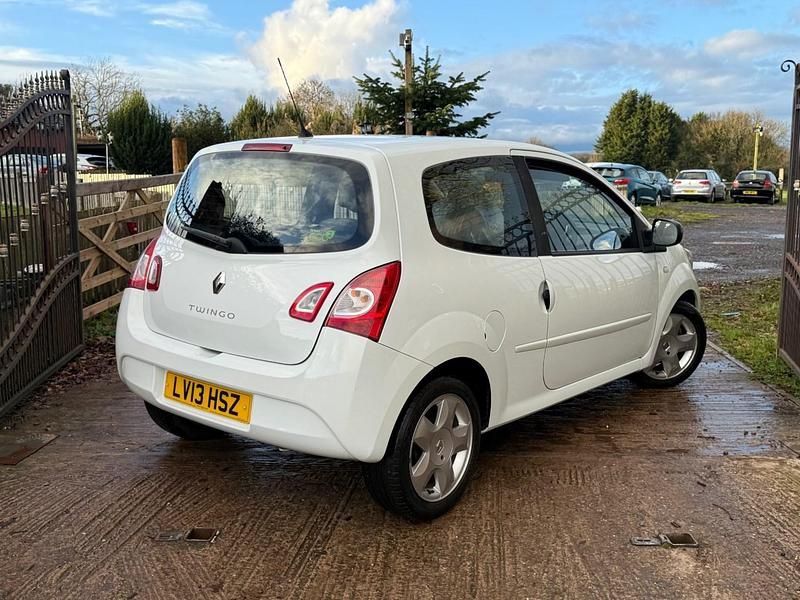 Used Renault Twingo Dynamique 2013 White Hatchback