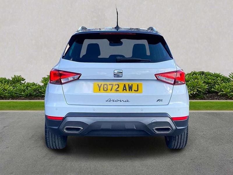 Used Seat Arona FR 108 HP (79 kW) 2023 White SUV