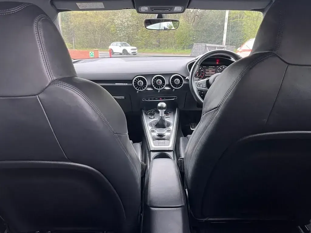 Begagnad Audi TT Sport 180 HK (132 kW) 2017 Svart Sportkupé