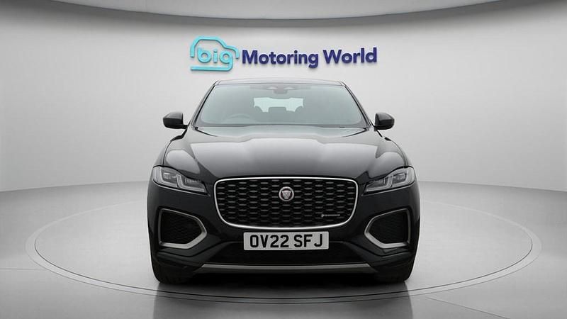 Used Jaguar F-Pace R-Dynamic 404 HP (297 kW) 2022 Black SUV