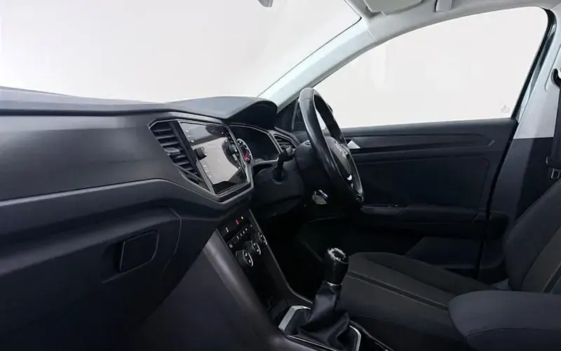 Used VW T-Roc SE 150 HP (110 kW) 2020 Black SUV