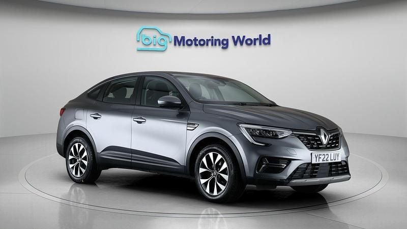 Used 2022 Renault Arkana Iconic SUV | £12,800 (Fair price) - Image 1/4