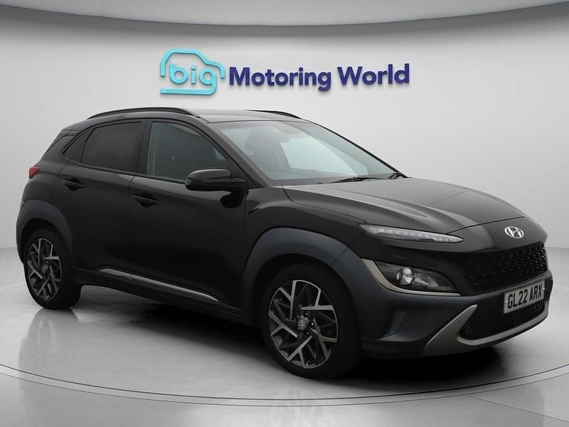 Black Used 2022 Hyundai Kona Premium SUV | £16,800 (Fair price) - Image 1/4