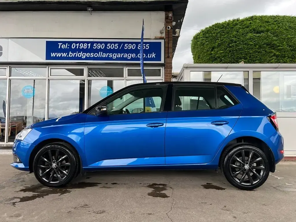 Used Skoda Fabia Colour Edition 60 HP (44 kW) 2020 Blue Hatchback