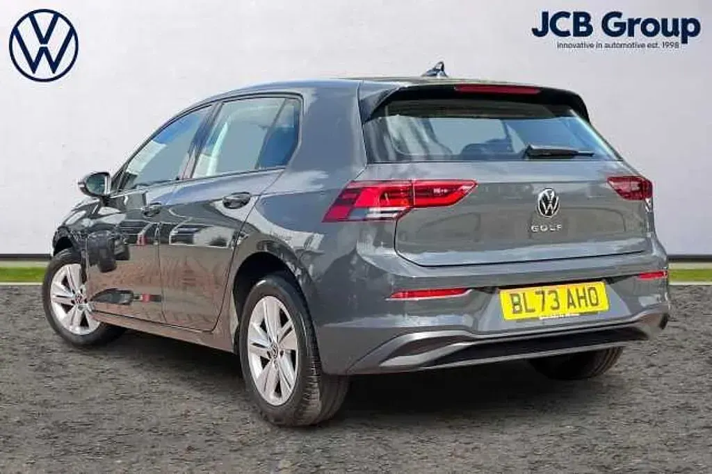 Used VW Golf VIII Life 130 HP (95 kW) 2023 Grey Hatchback