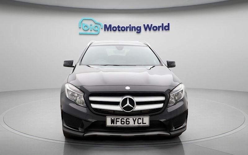 Used Mercedes GLA200 AMG line 136 HP (100 kW) 2016 Black SUV