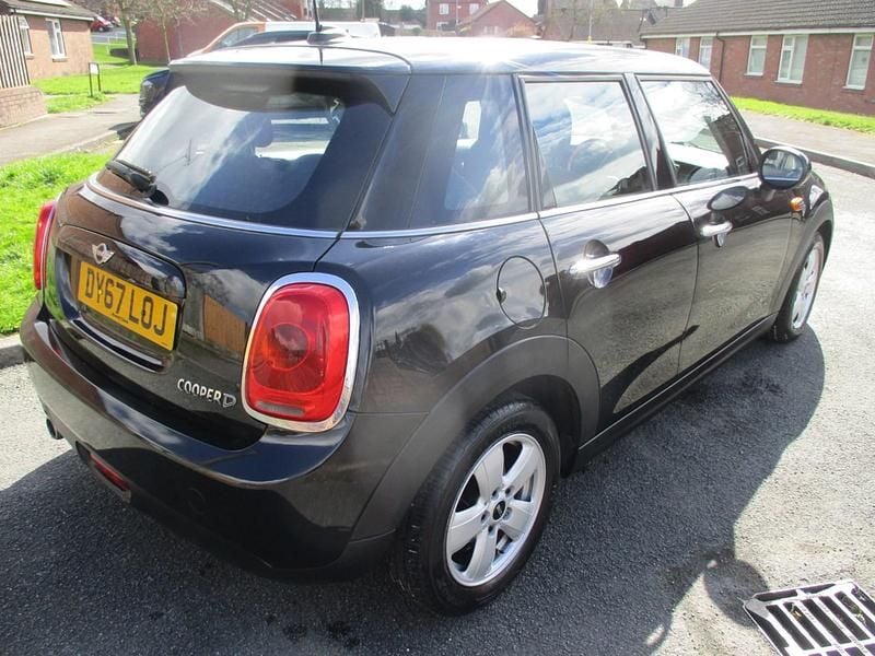 Used Mini Cooper D Hatch 116 HP (85 kW) 2017 Black Hatchback