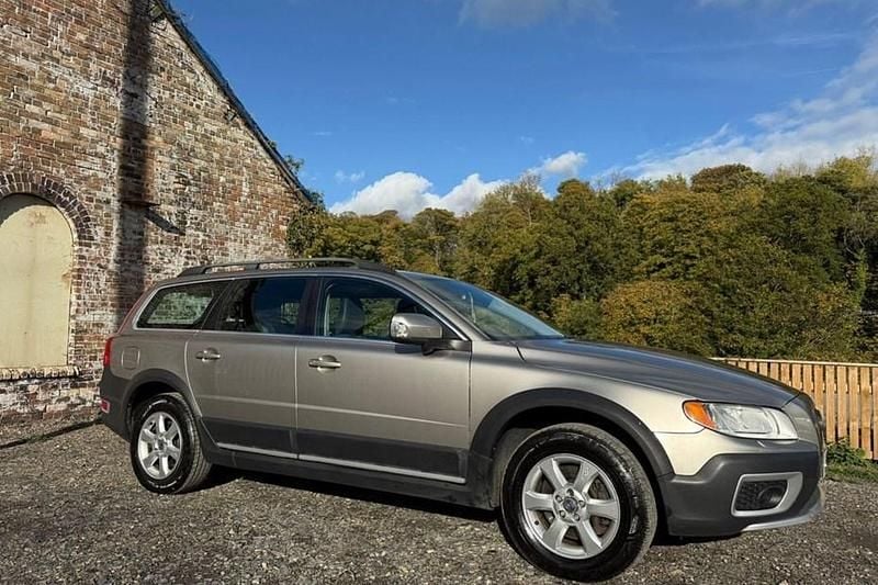 Used 2010 Volvo XC70 | £7,495 (Good price) - Image 1/1