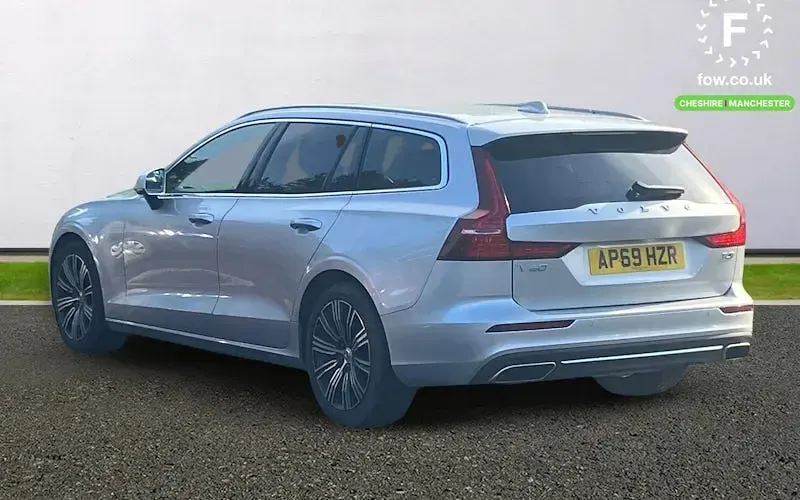 Used Volvo V60 Inscription 254 HP (186 kW) 2020 Silver Estate