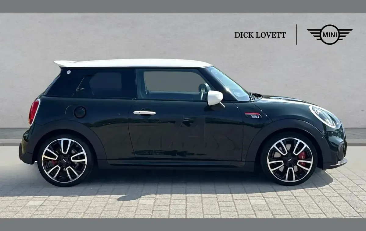 Used Mini John Cooper Works Hatch 228 HP (167 kW) 2022 Green Hatchback