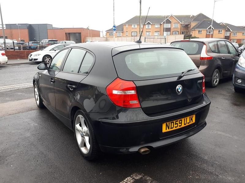 Usado BMW 118 Sport Line 143 HP (105 kW) 2009 Preto Citadino