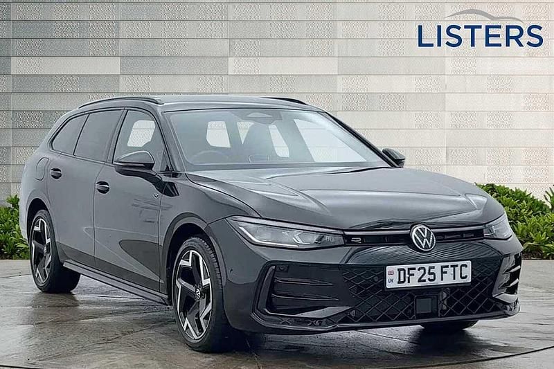 Used VW Passat R-line 272 HP (200 kW) 2025 Black Estate