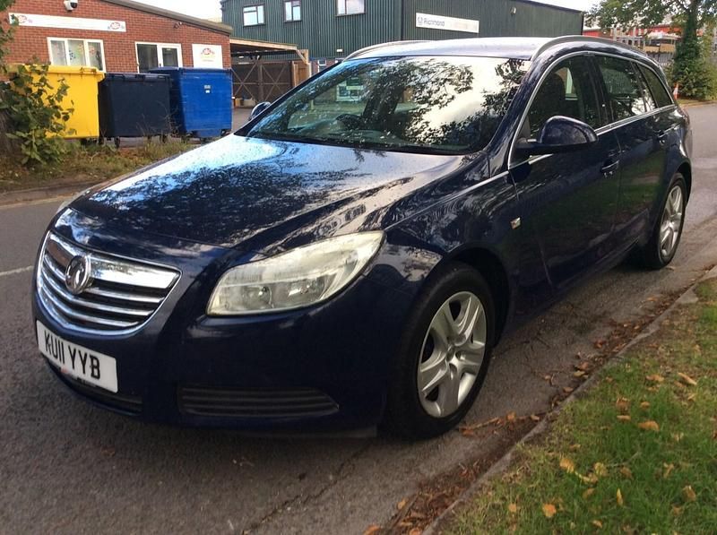 Used Vauxhall Insignia 2011 Blue Estate
